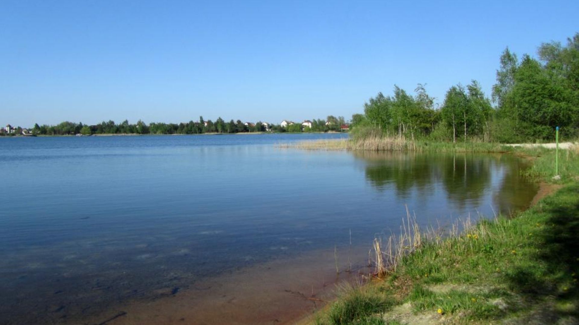 Озеро Задорожнє
