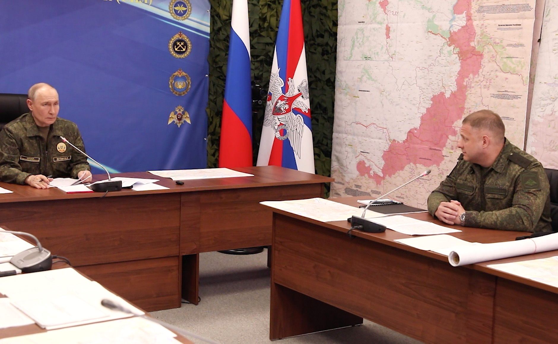 Путін провів нараду з генералами Путін провів нараду з генералами