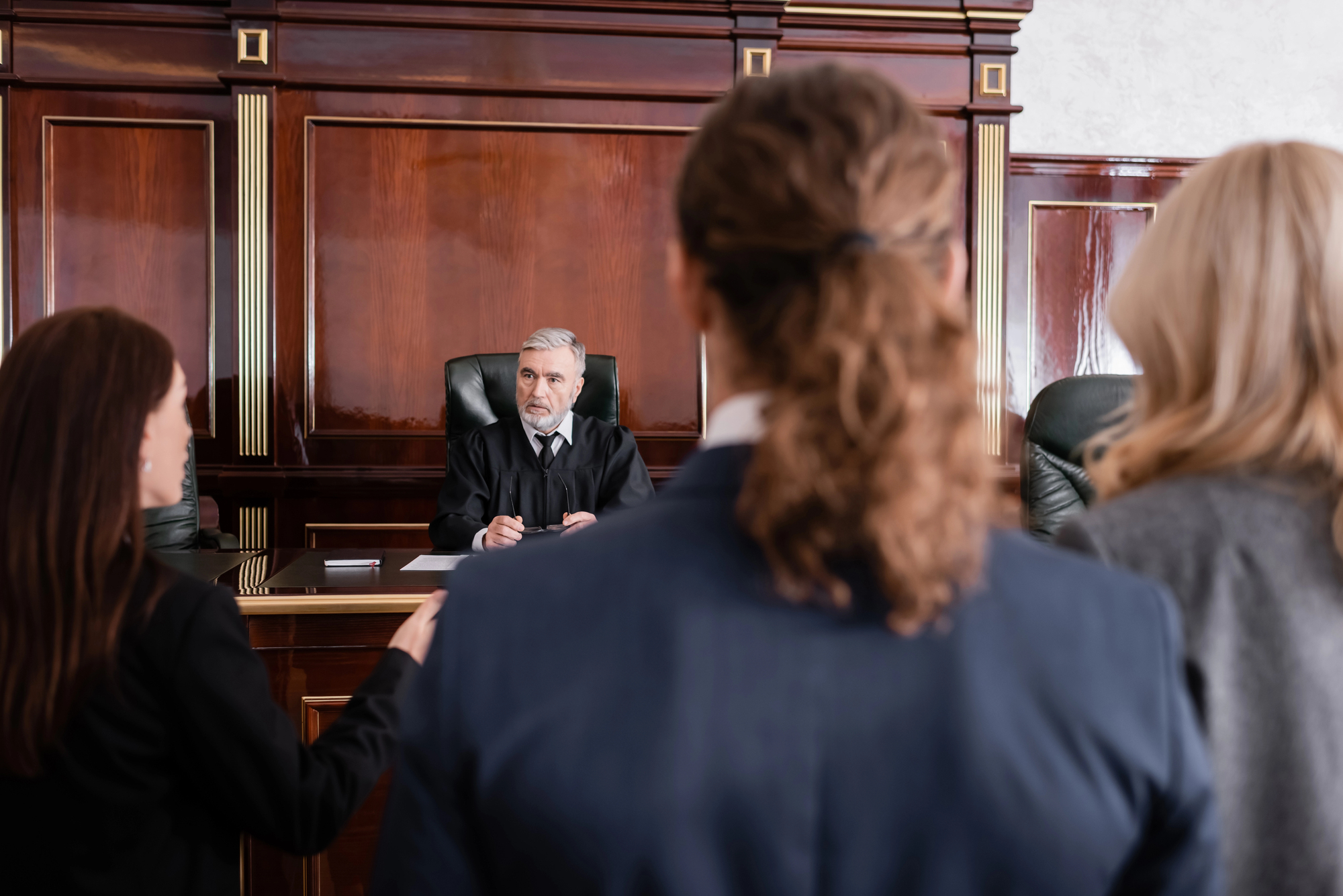 Повістки до суду надсилатимуть через інтернет: що змінить урядовий законопроєкт