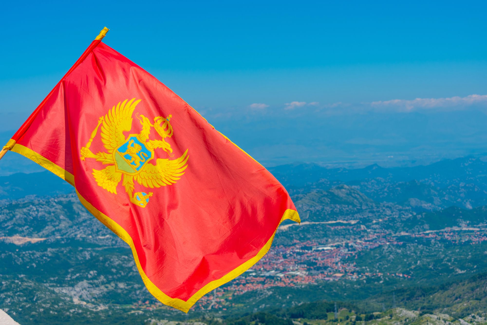 Не друкує власні гроші вже понад 20 років: яка країна не має своєї валюти