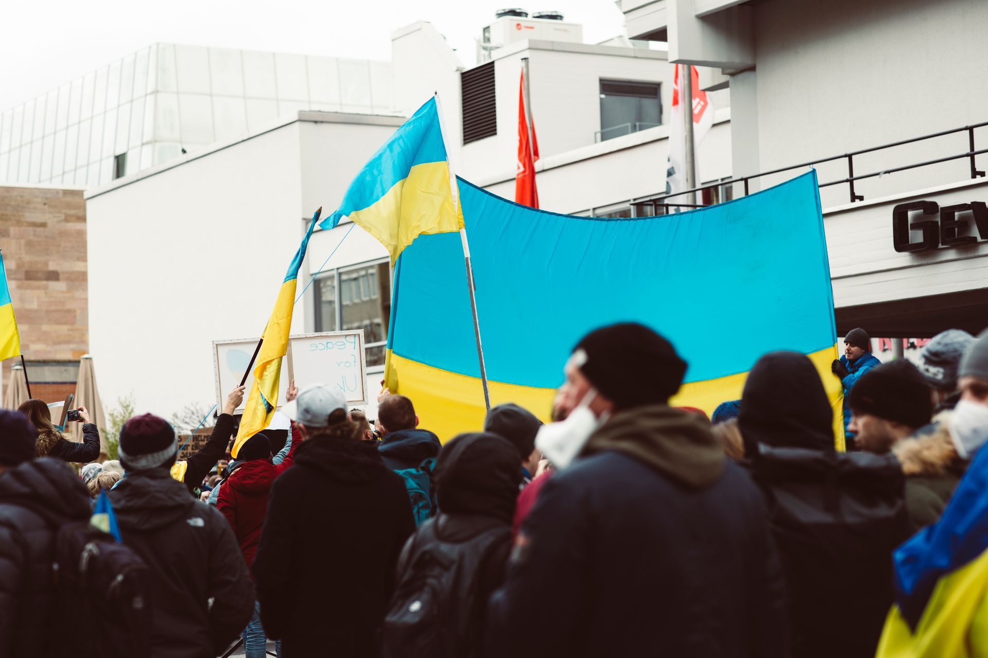 Українські біженці за кордоном Українські біженці за кордоном