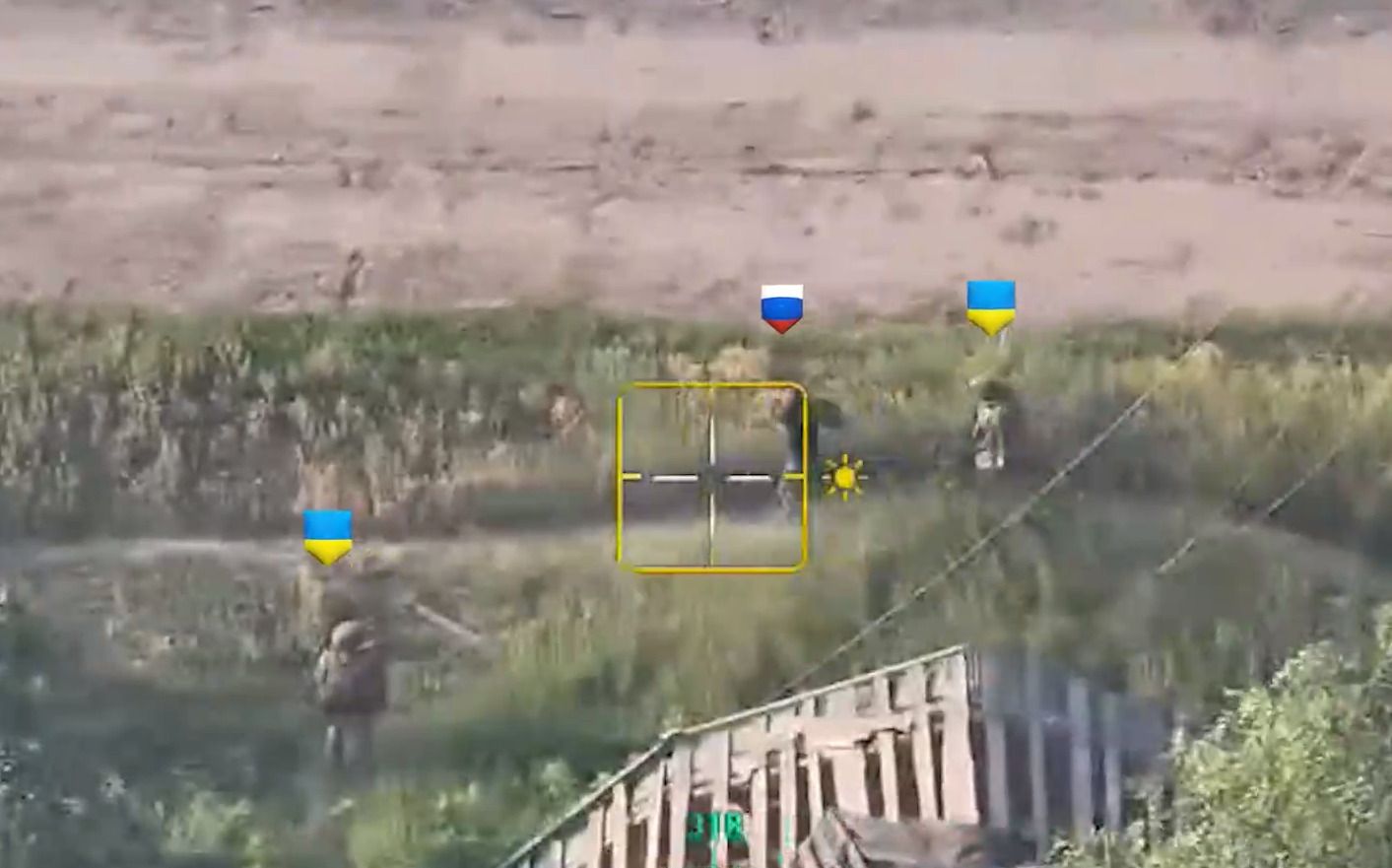 Підлетіли до позицій і наказали скласти зброю: троє окупантів здалися в полон завдяки дрону