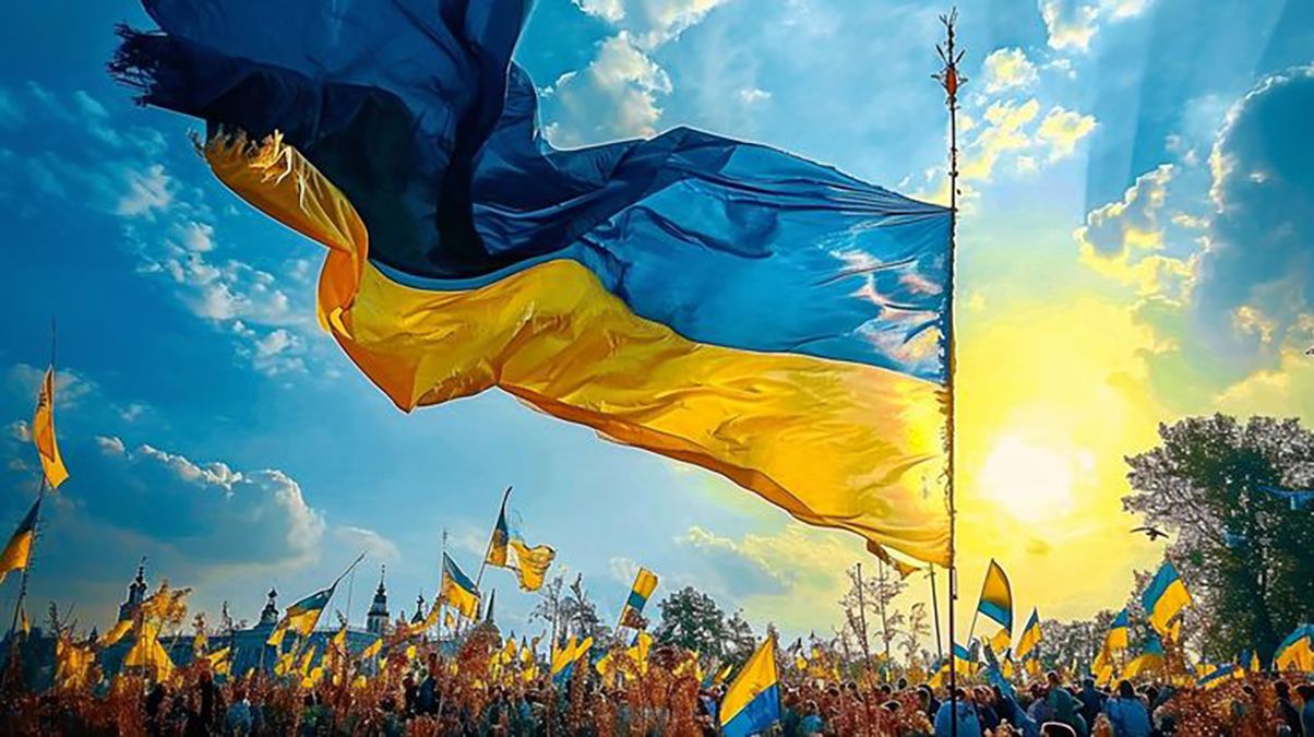 З Днем Української Державності 2026: красиві привітання своїми словами та картинки