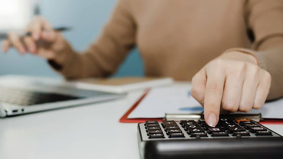 Найкращі привітання з Днем бухгалтера та аудитора – своїми словами та в картинках