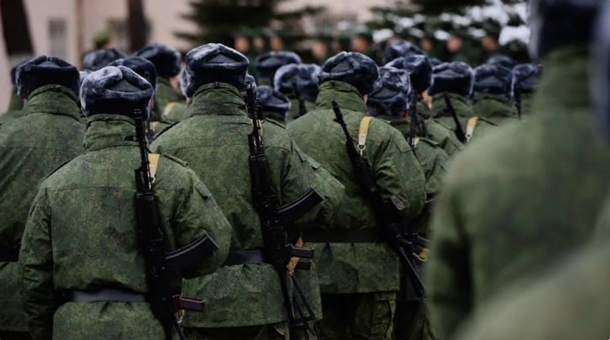 Росіяни можуть оголосити мобілізацію, але є нюанс: військовий експерт пояснив, що їх зупиняє