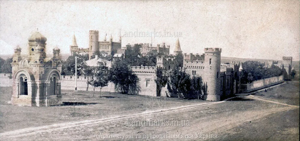 Архівна фотографія маєтку Попова / фото Landmarks.com.ua Архівна фотографія маєтку Попова / фото Landmarks.com.ua