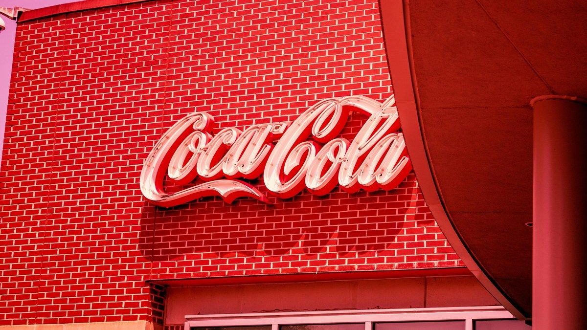 Coca-Cola зупинила заводи через атаку хакерів