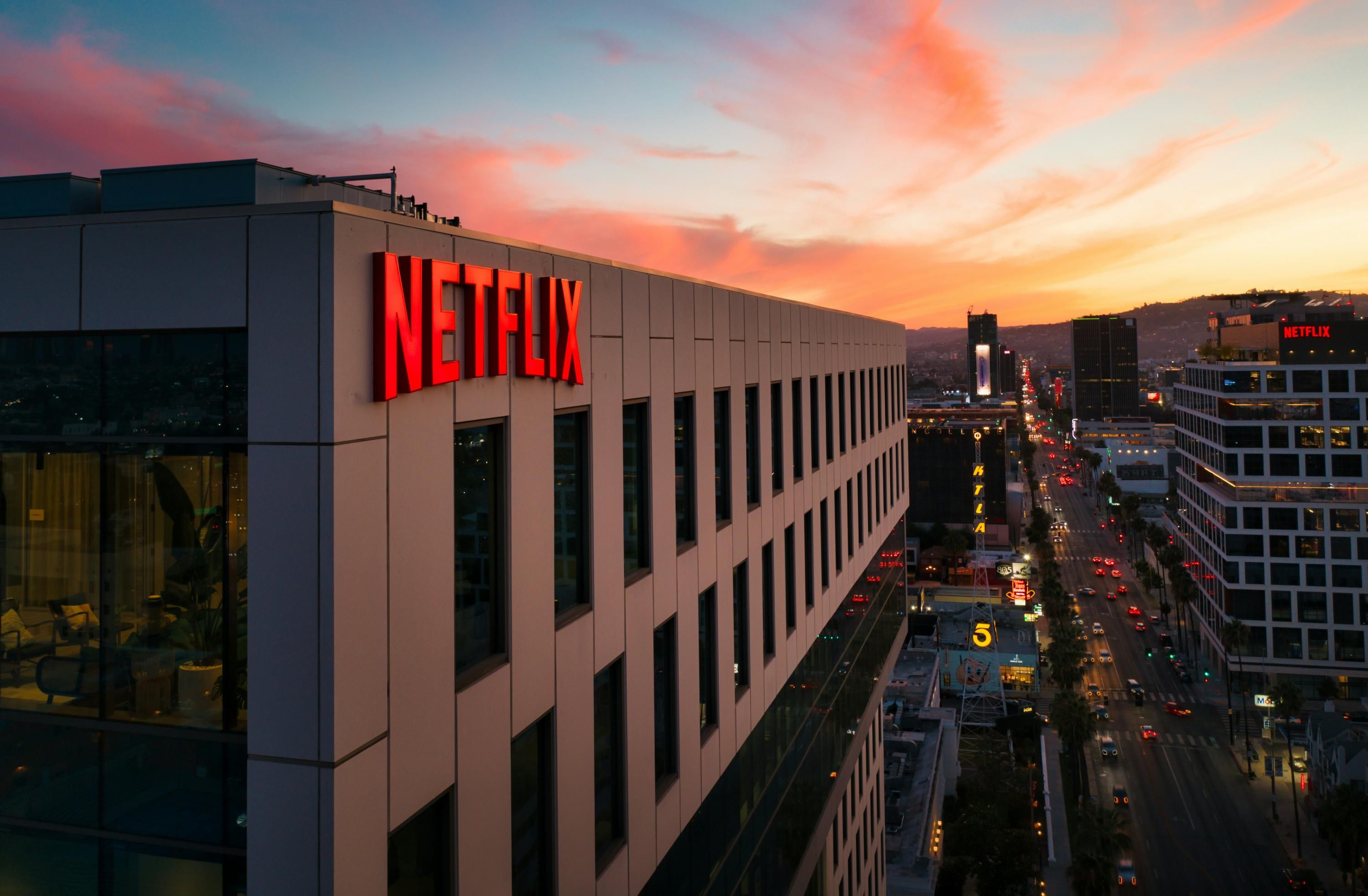 Акции компании Netflix упали