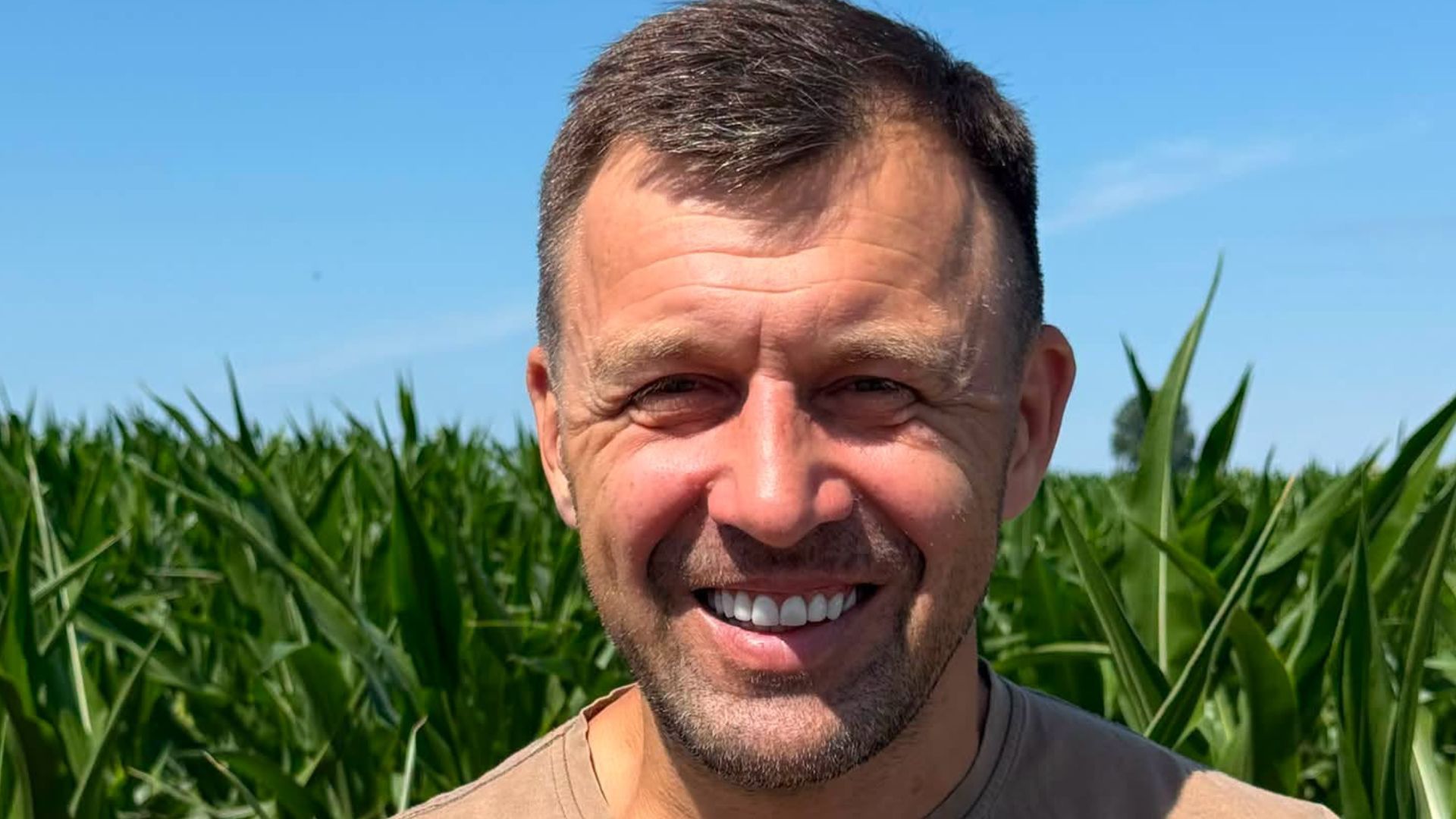Андрій Оністрат йде з війська Андрій Оністрат йде з війська