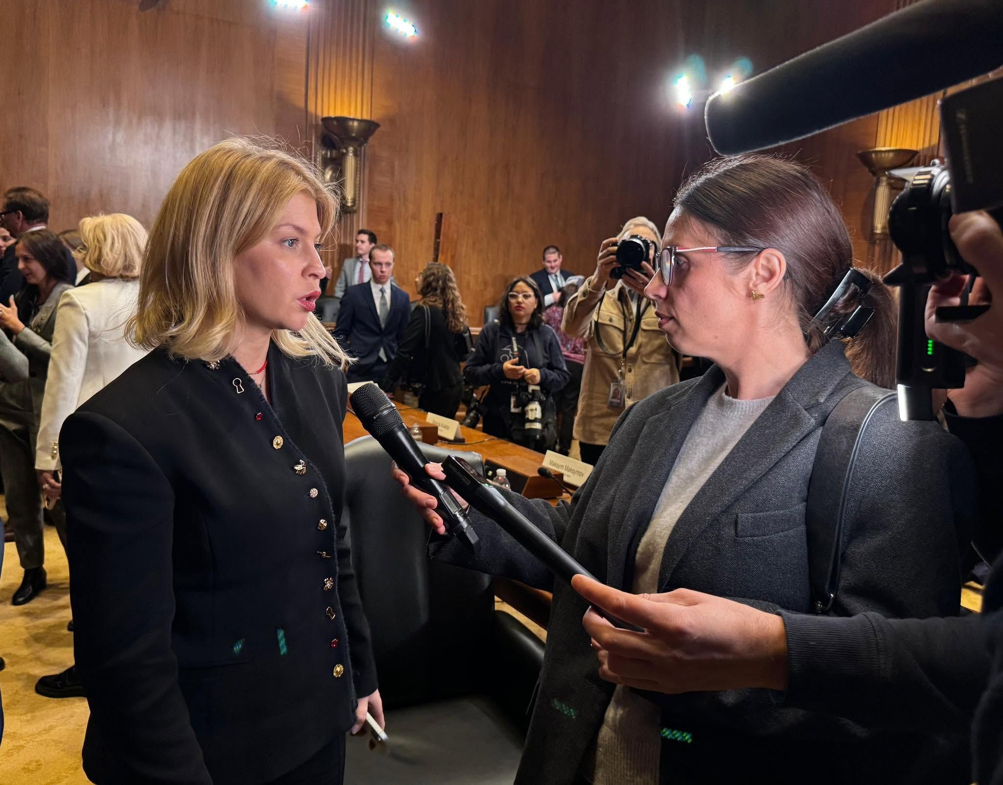 На перший план виходить інший політик: чому в США неоднозначно зустріли відставку Стефанішиної