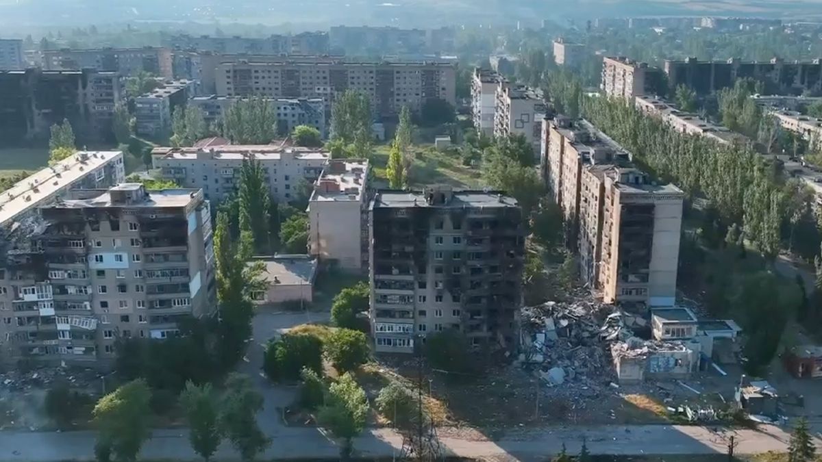 Полные руины и дым: появились кадры из прифронтовой Дружковки в Донецкой области
