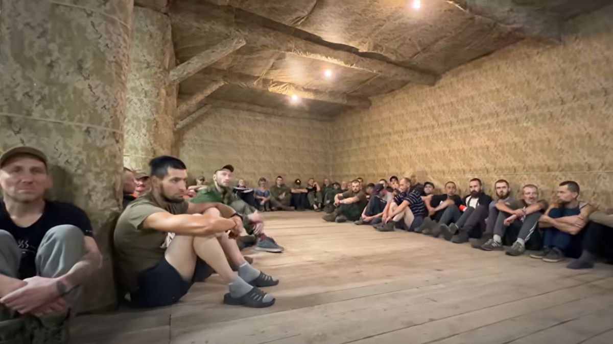 Планировали незаметно проникнуть в тыл: ВСУ взяли в плен 64 оккупанта