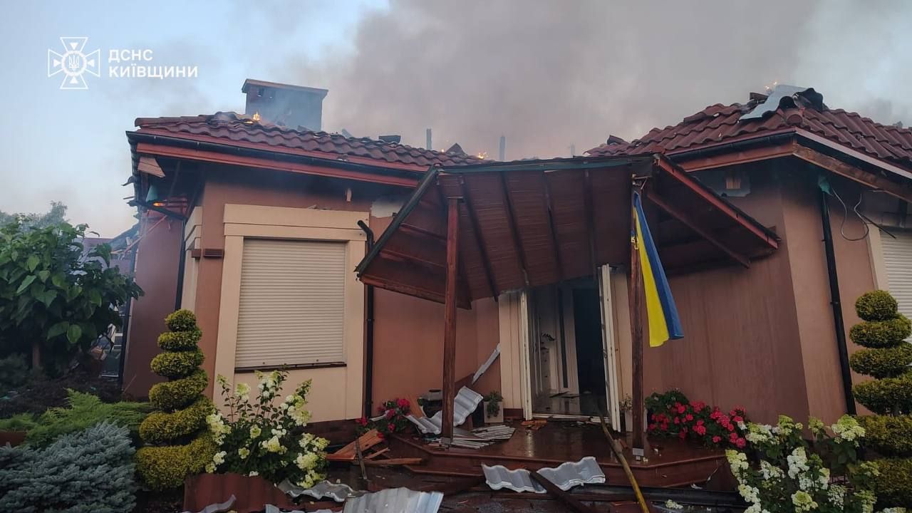 Росія атакувала Київщину: є постраждалі, серед них діти