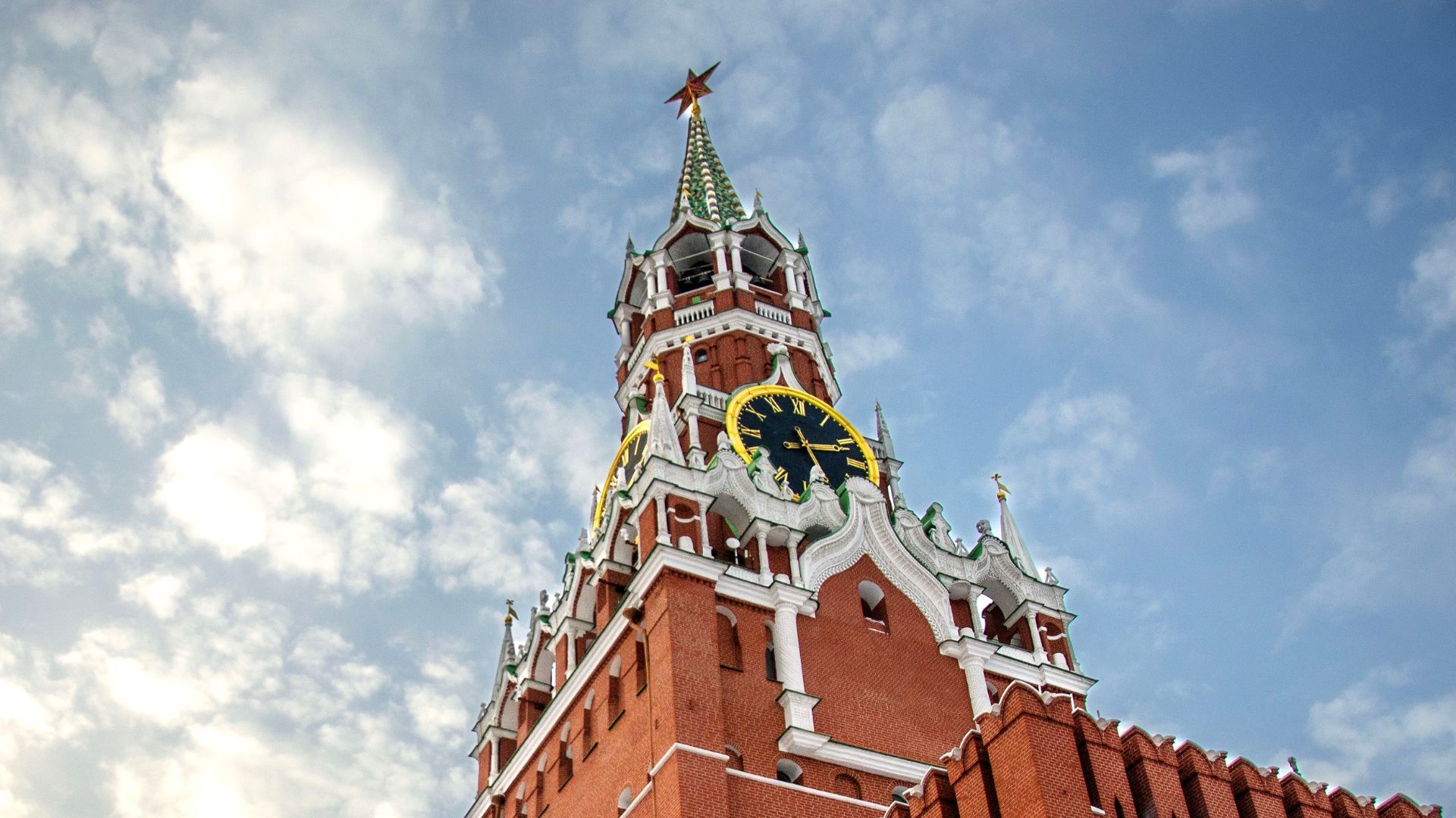 Блокування рахунків та арешт майна: у Росії готують нове покарання для "неугодних"