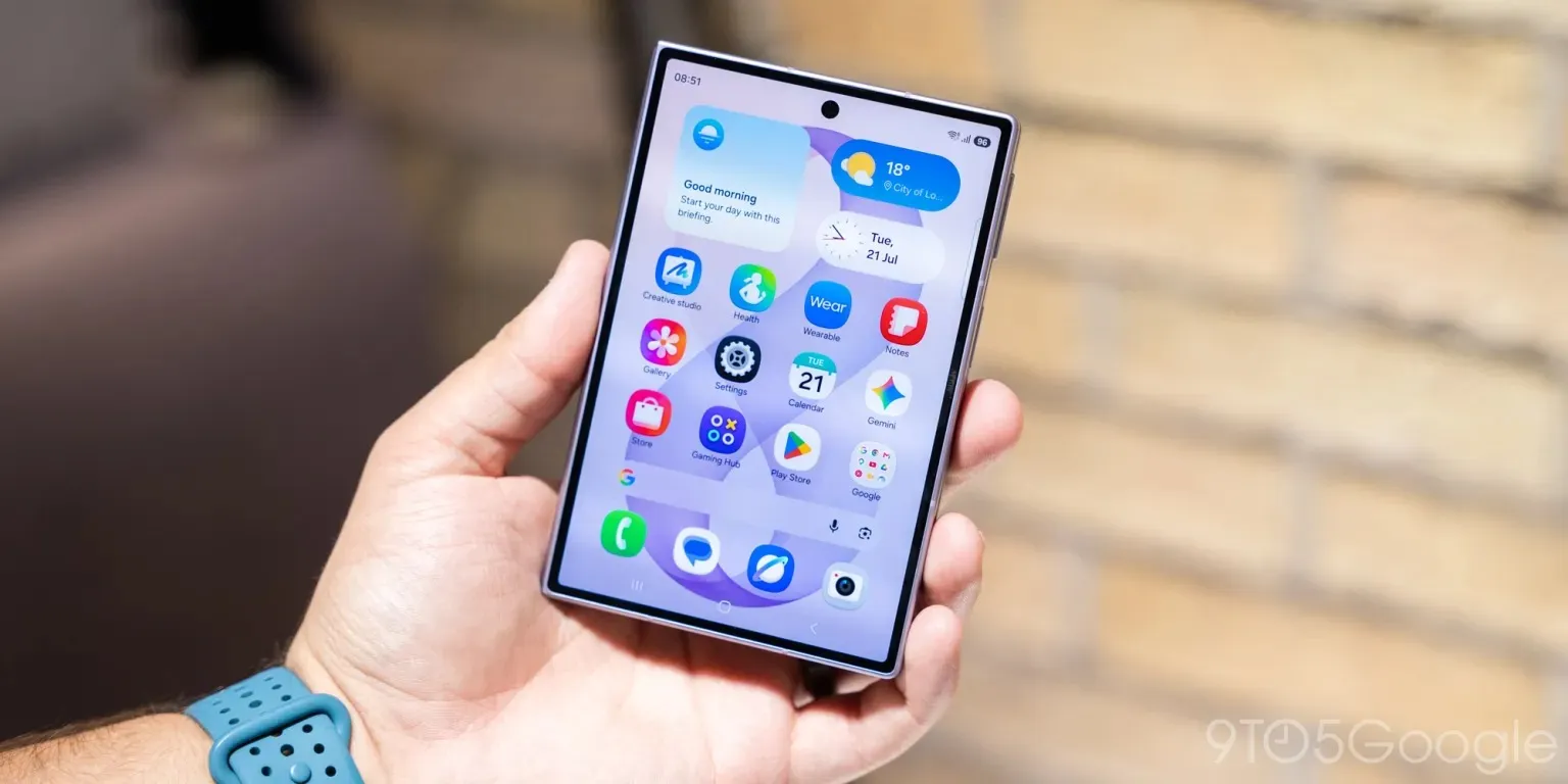 Базовий Samsung Galaxy Fold 8