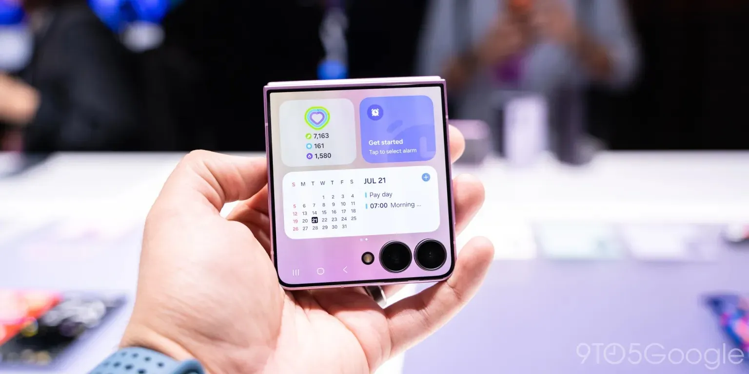 Samsung Galaxy Flip 8