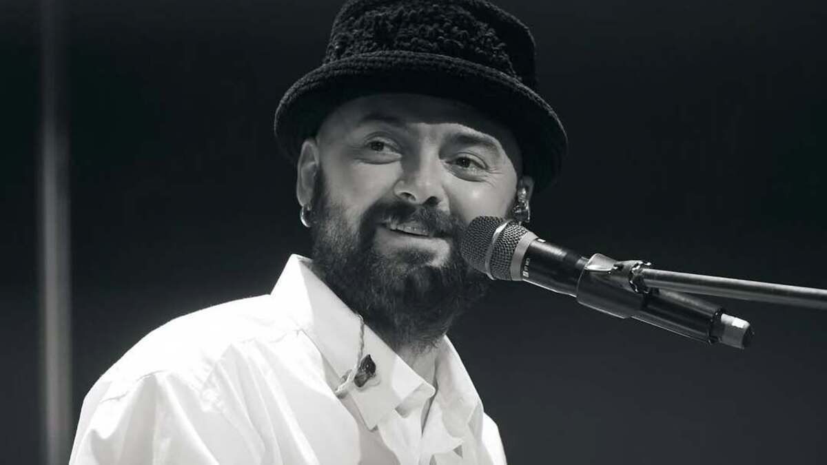 11-летняя дочь Миши Клименко трогательно исполнила его хит на концерте памяти в Киеве