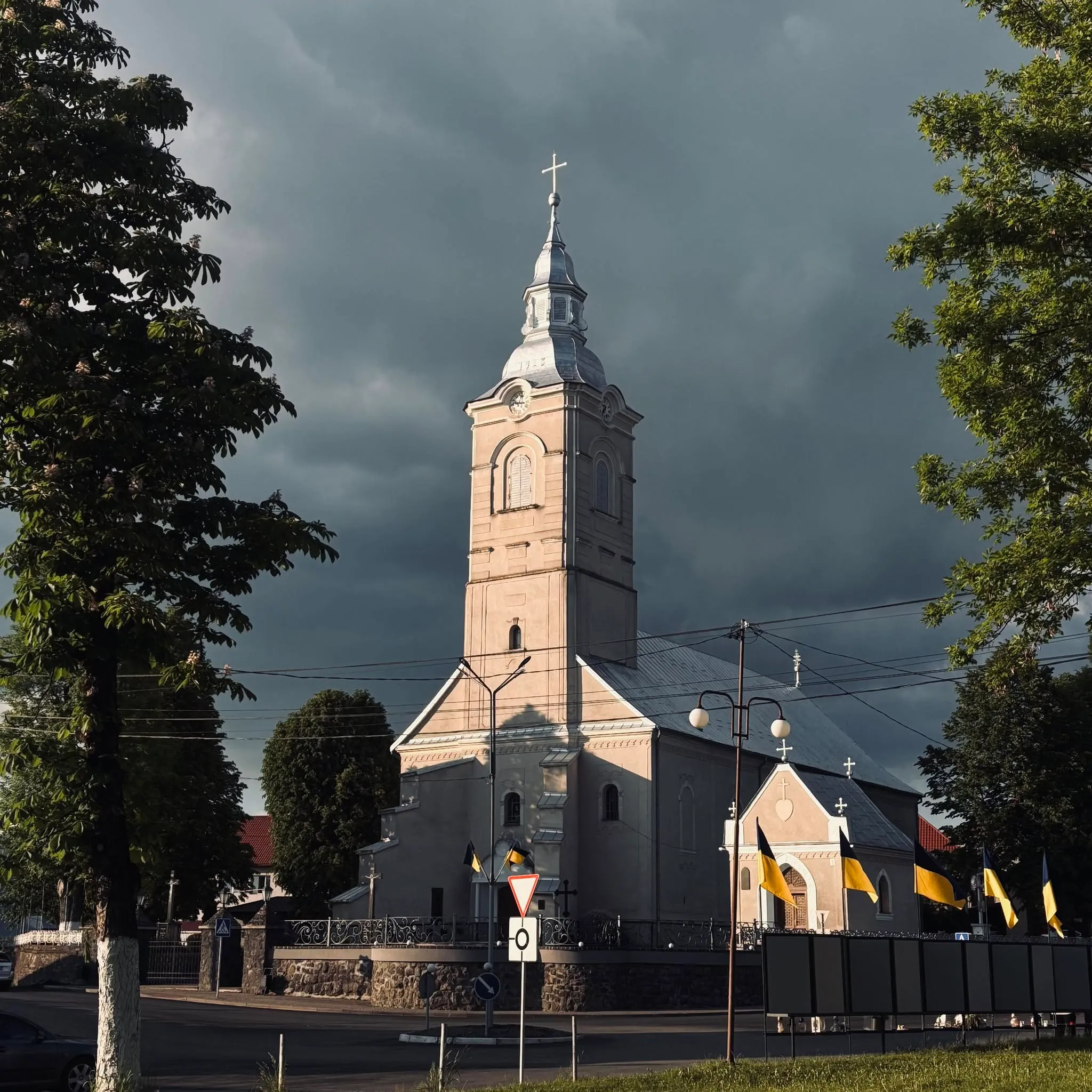 Церква Святоуспіння Пресвятої Богородиці у селі Білки