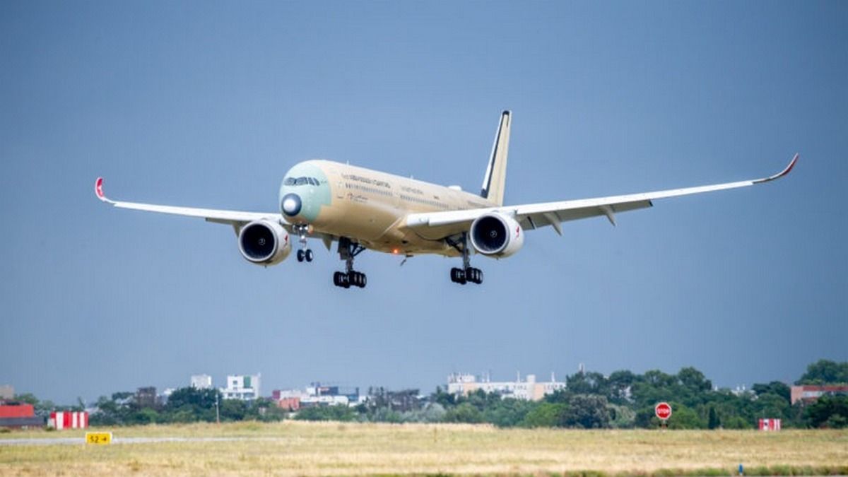 Сутки в небе без остановок: новый авиалайнер Airbus установил невероятный рекорд продолжительности полета