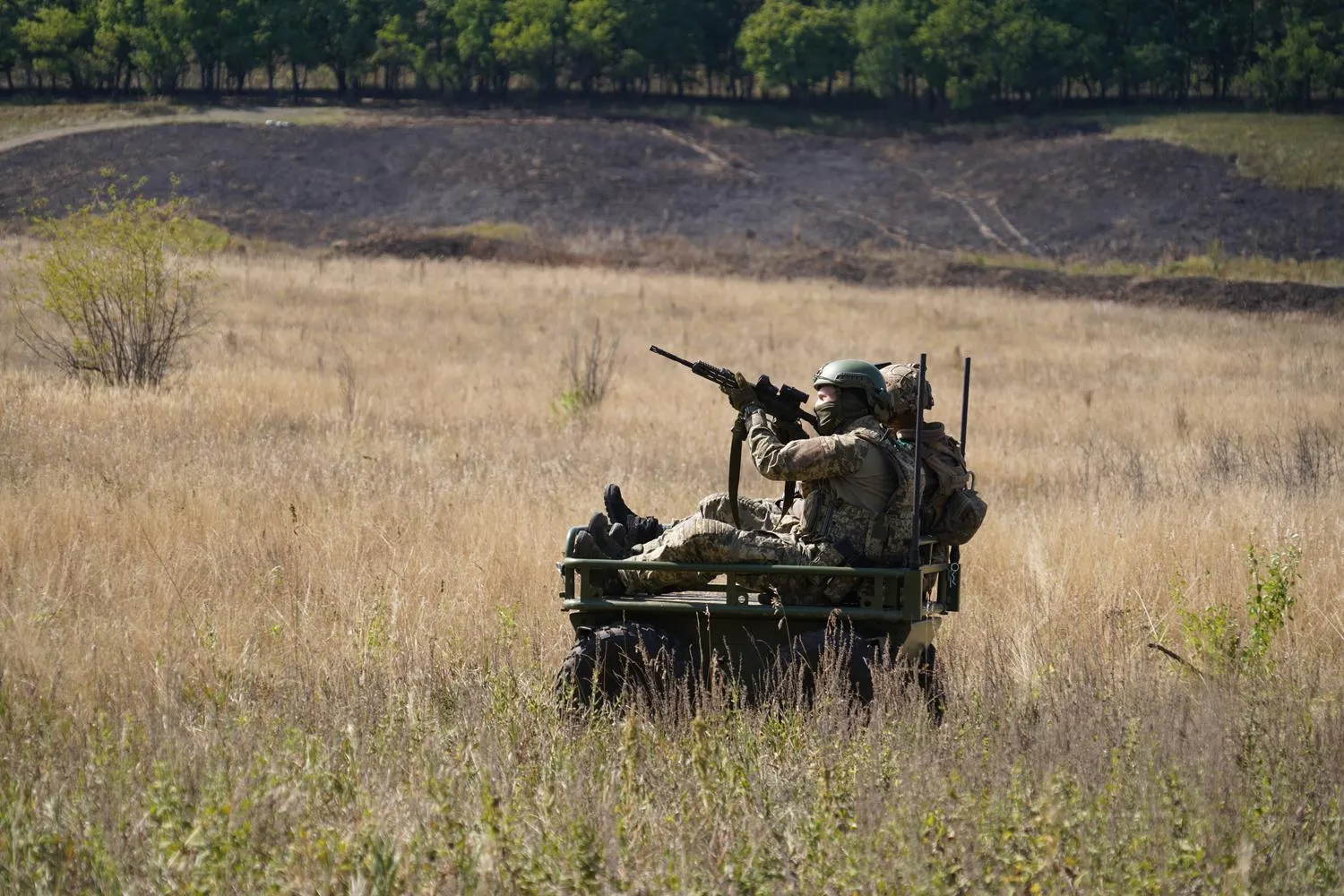 Бійці Нацгвардії атакують ворожі цілі
