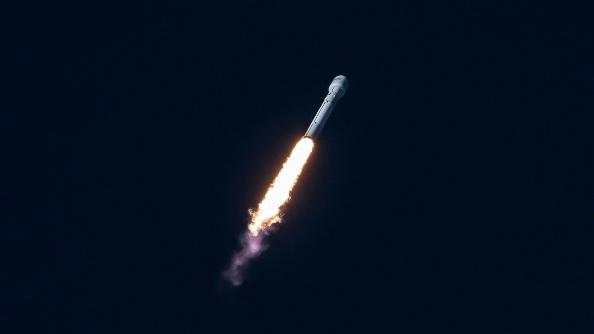 SpaceX запускает в космос загадочный шпионский спутник