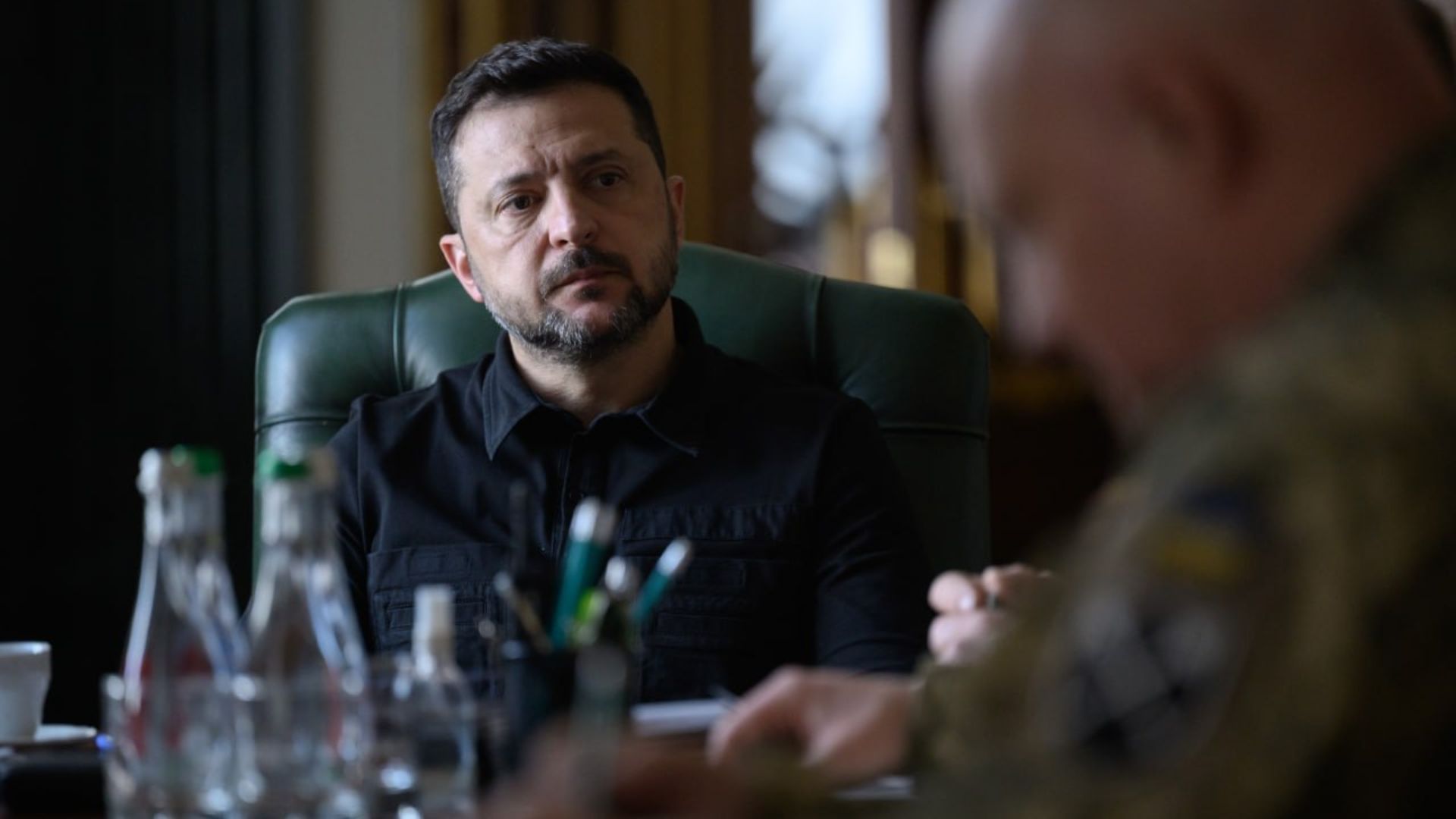 Ситуація на фронті жорстка: Драпатий уперше доповів Зеленському на засіданні Ставки