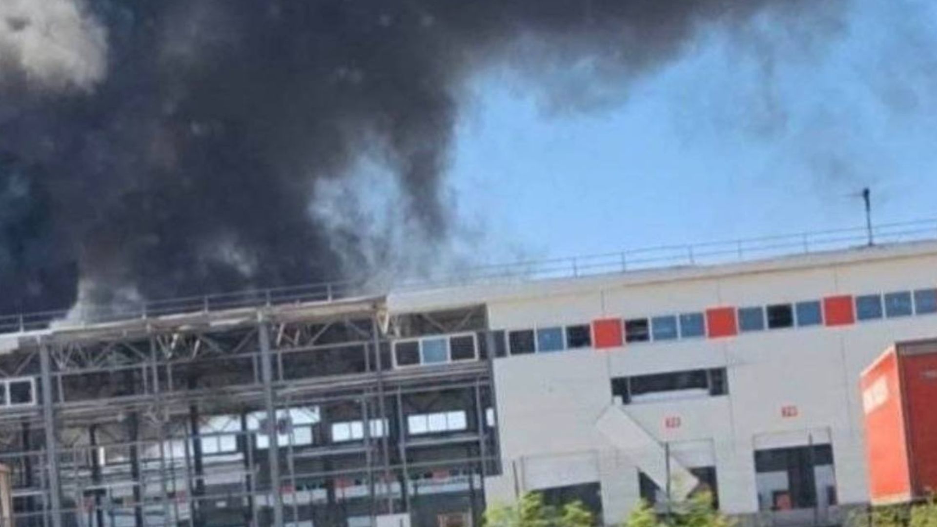 Росія обстріляла Нову пошту на Харківщині