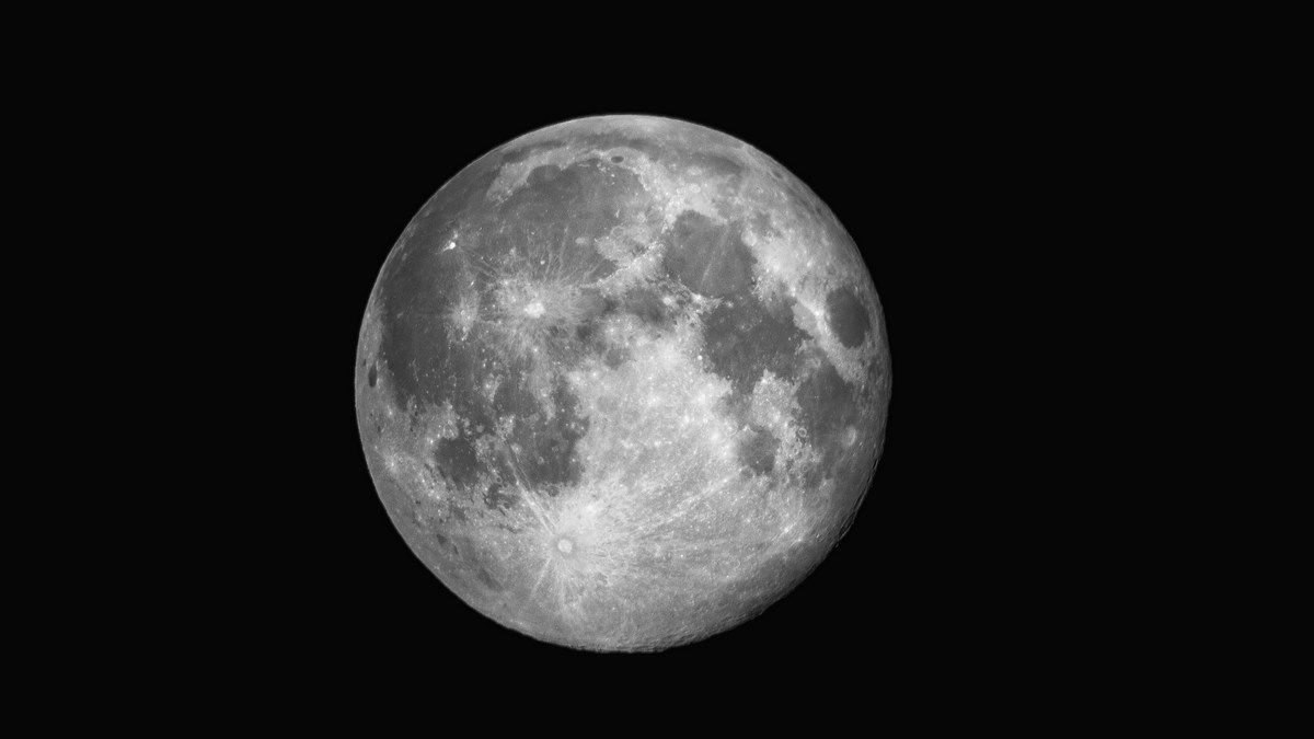 Ракета SpaceX впаде на Місяць уже цього тижня: як це буде і чого нам слід очікувати