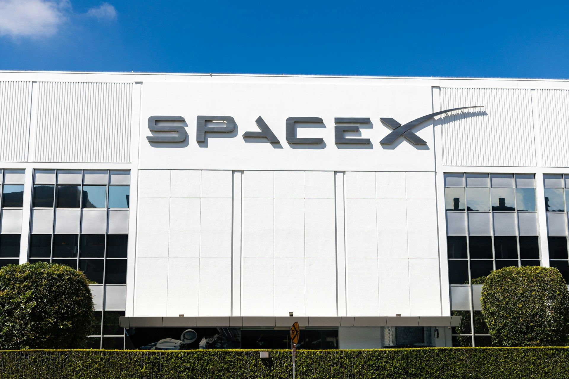 Почему акции SpaceX упали Почему акции SpaceX упали