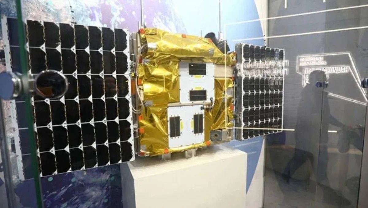 Російський супутник Рассвет Російський супутник Рассвет