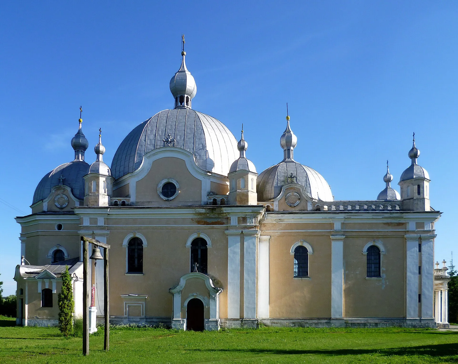 Церква Різдва Пресвятої Богородиці в Угневі