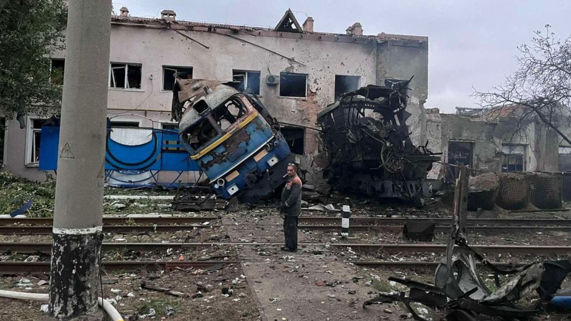 Росія атакувала поїзд "Суми – Київ": загорівся локомотив