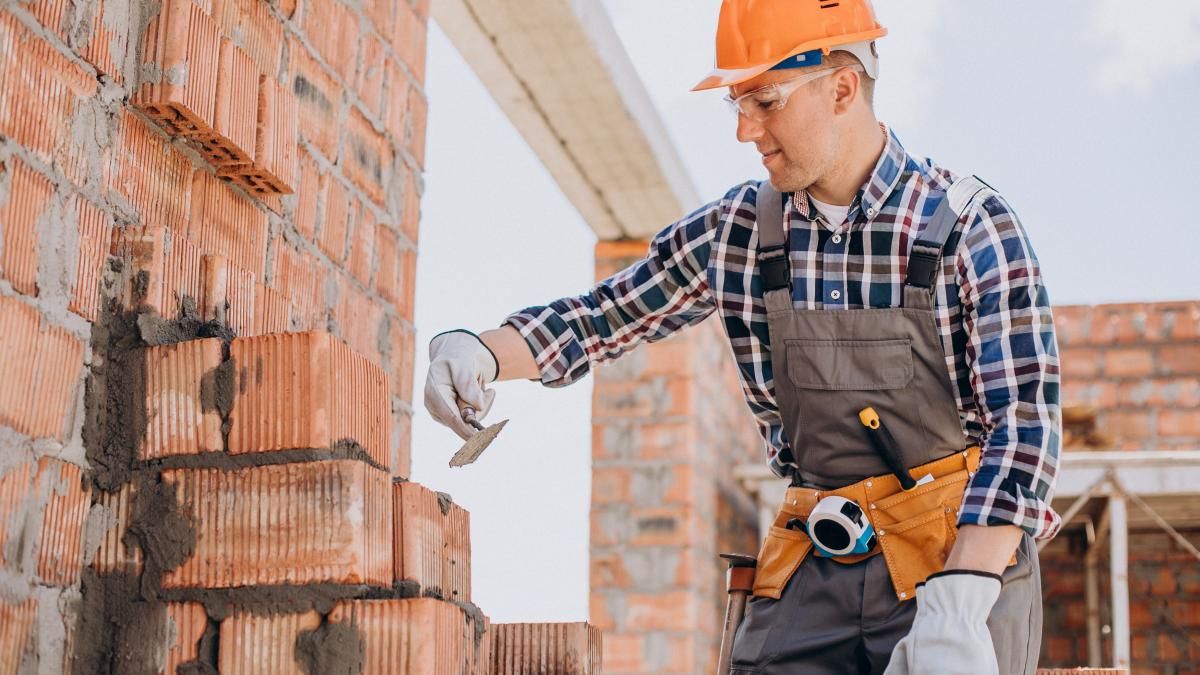 Робітничі професії і зарплати в Україні
