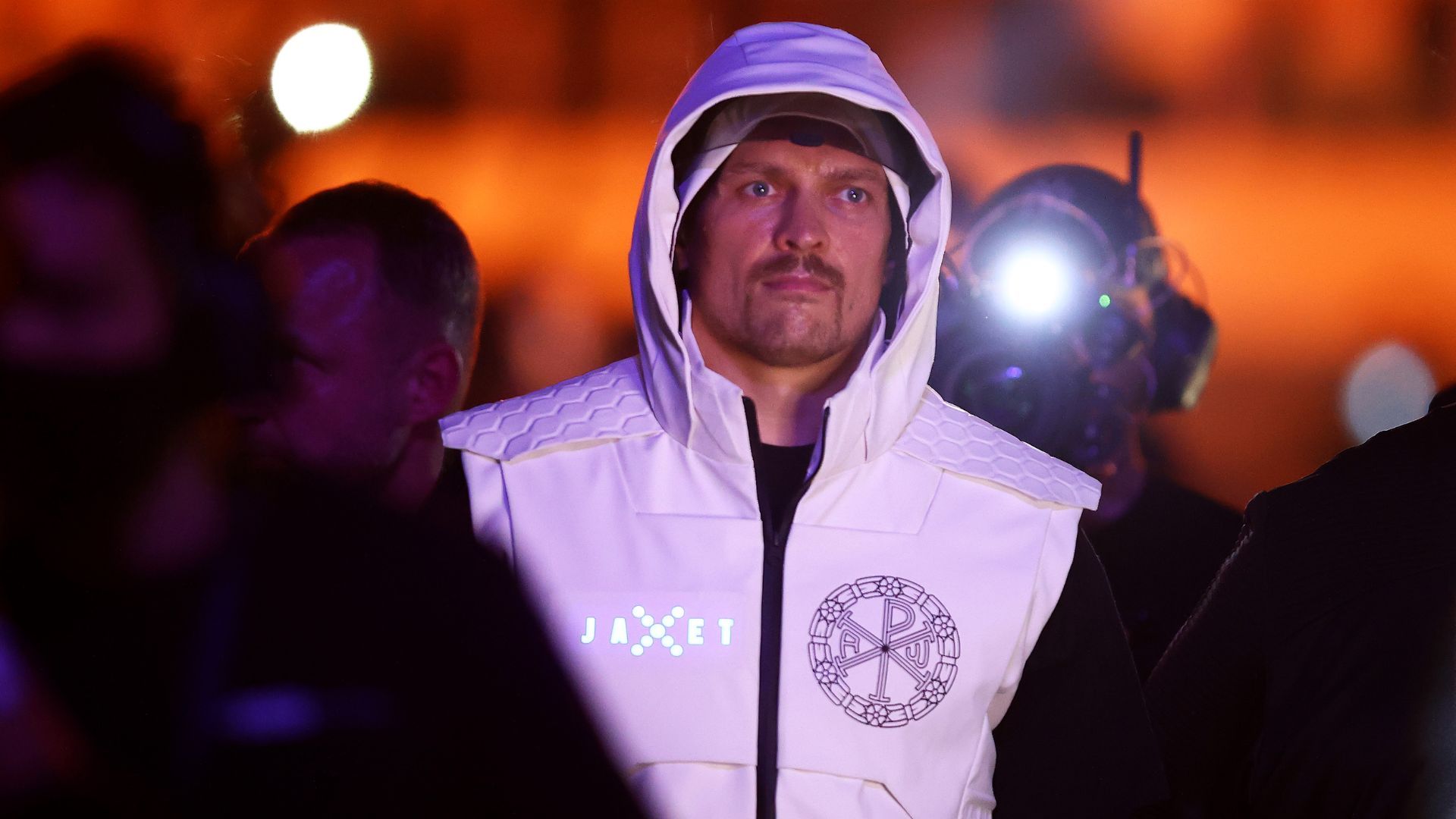 "Схоже на казарму": відомий боксер розповів про турнір, де може з'явитися Усик