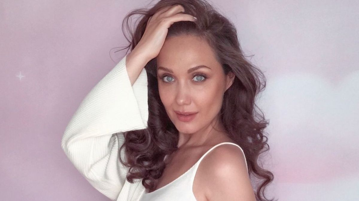 Євгенія Власова випустила україномовний трек Вітер надії Євгенія Власова випустила україномовний трек Вітер надії