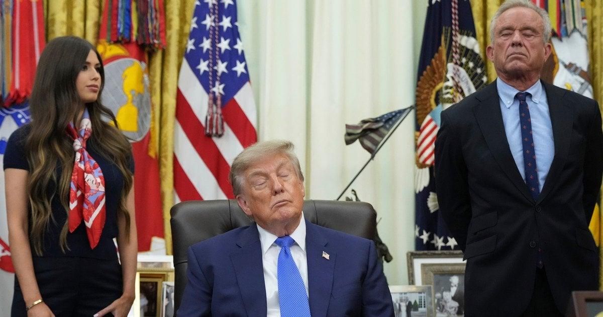 Во время мероприятий Трампа будят с помощью кнопки-шокера, чтобы он не заснул: в сети обсуждают теорию