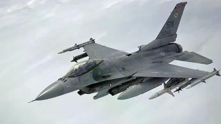 F-16 впав у Туреччині