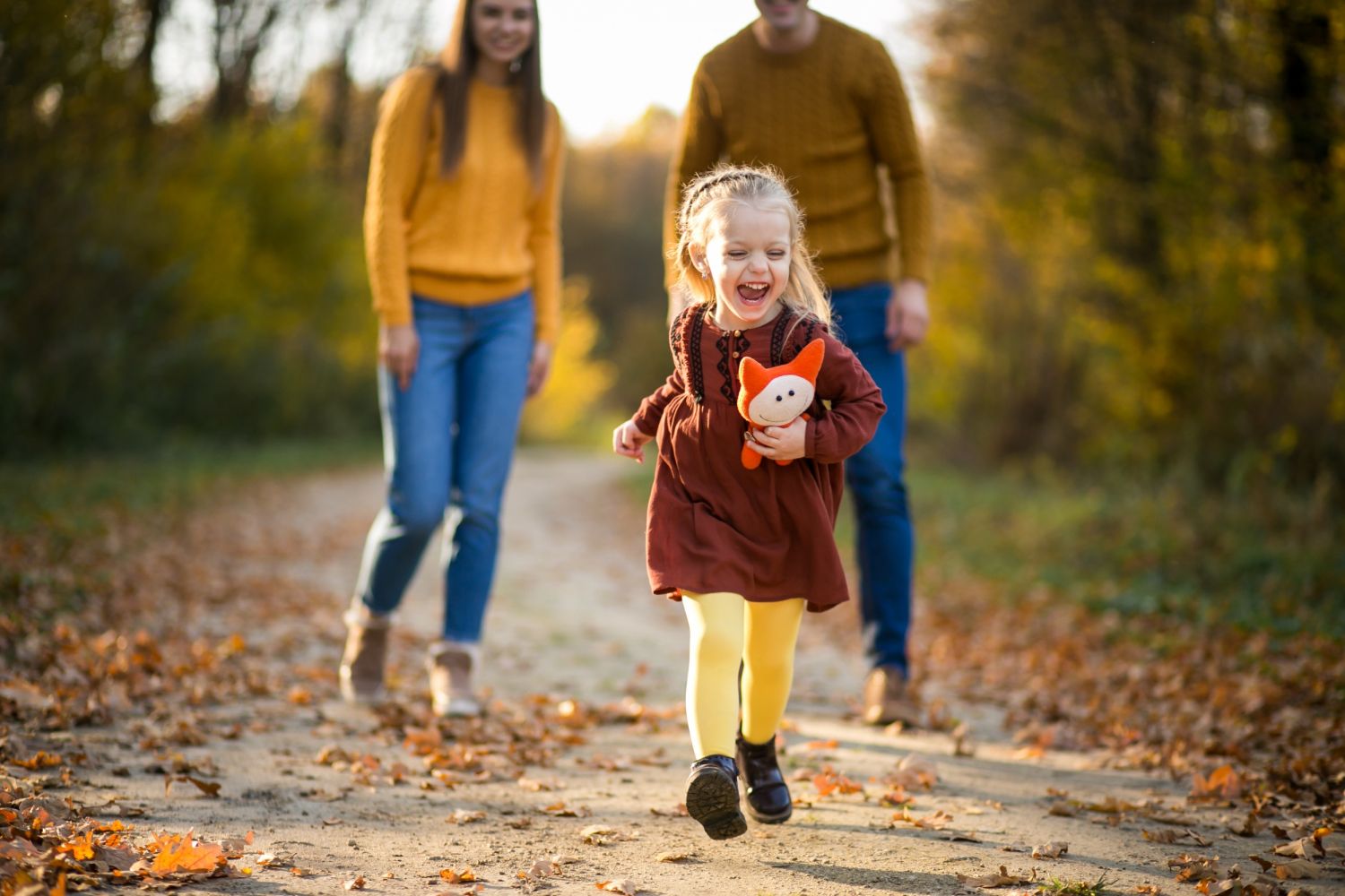 Мелодійні іноземні імена для дівчат: 4 варіанти, які чудово звучать в Україні