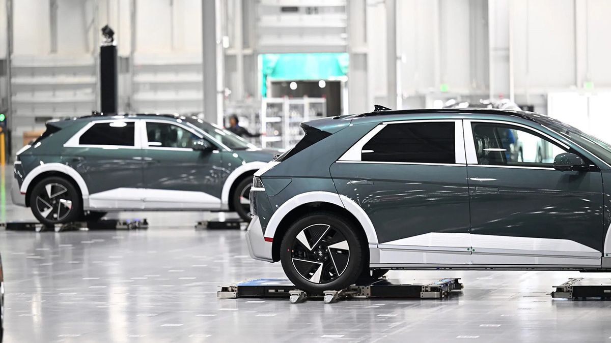 Паркувальні роботи Hyundai зможуть збільшити місткість гаражів до 50%
