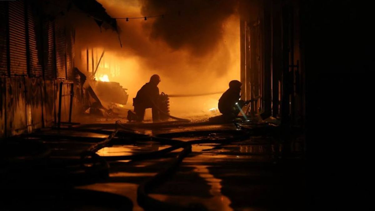 Russian Ballistic Missile Attack on Kyiv Destroys Historic Book Market and Injures Civilians