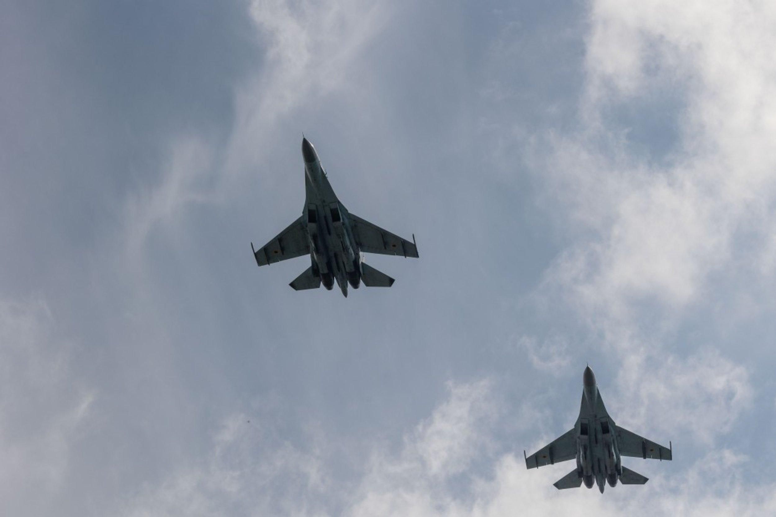 Истребитель F-18 сбил российский дрон в небе над Румынией Истребитель F-18 сбил российский дрон в небе над Румынией