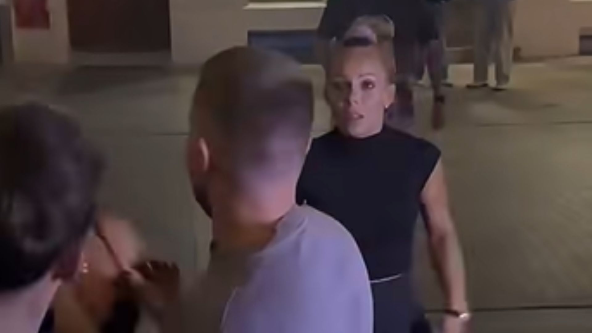 В Польше будут судить двух женщин, которые с руганью и кулаками набросились на украинцев