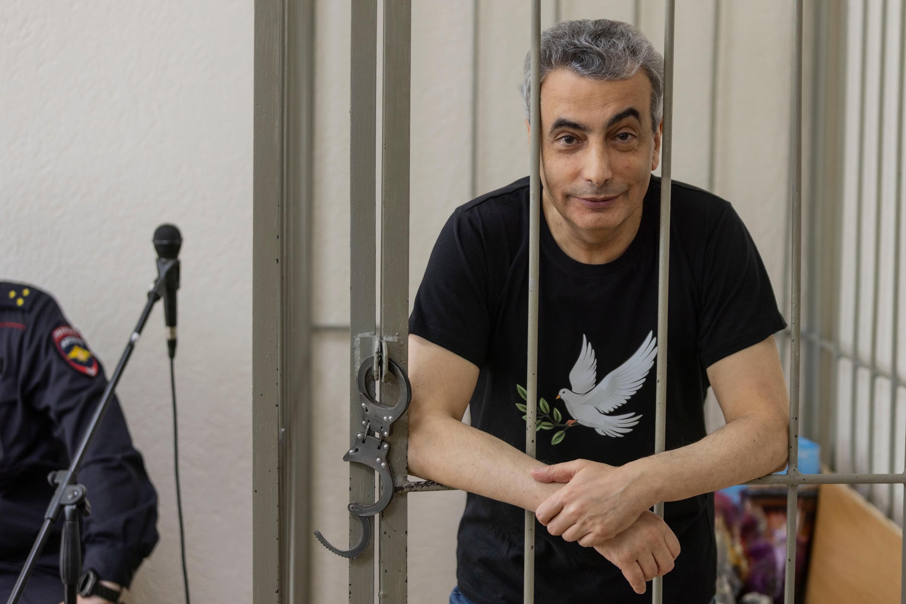 11 лет за посты в соцсетях: заместитель председателя партии "Яблоко" получил приговор