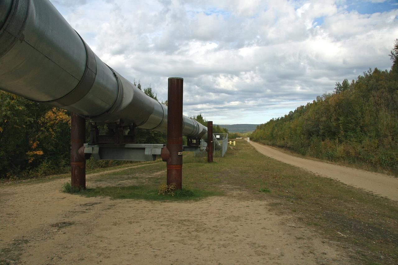 Росія перенаправляє казахстанську нафту до Чорного моря, щоб звільнити Балтику для власної