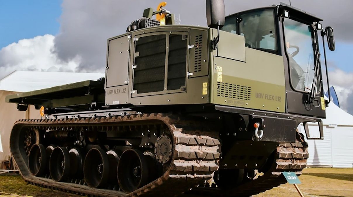 До 12 тонн без екіпажу: у Данії показали гігантський наземний робот - Military 24