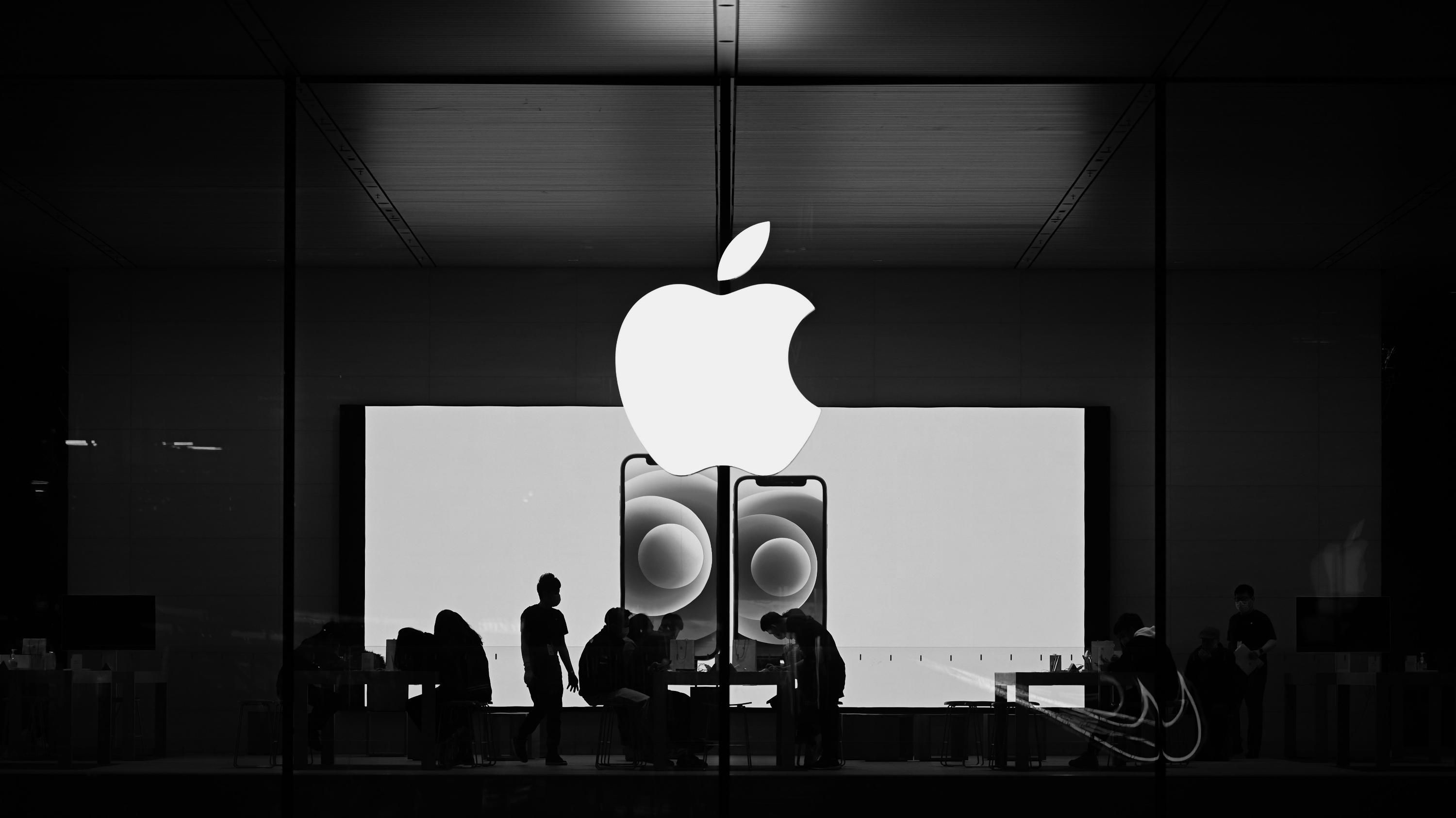 Apple може знову підняти ціни на iPhone – що відбувається з новими моделями