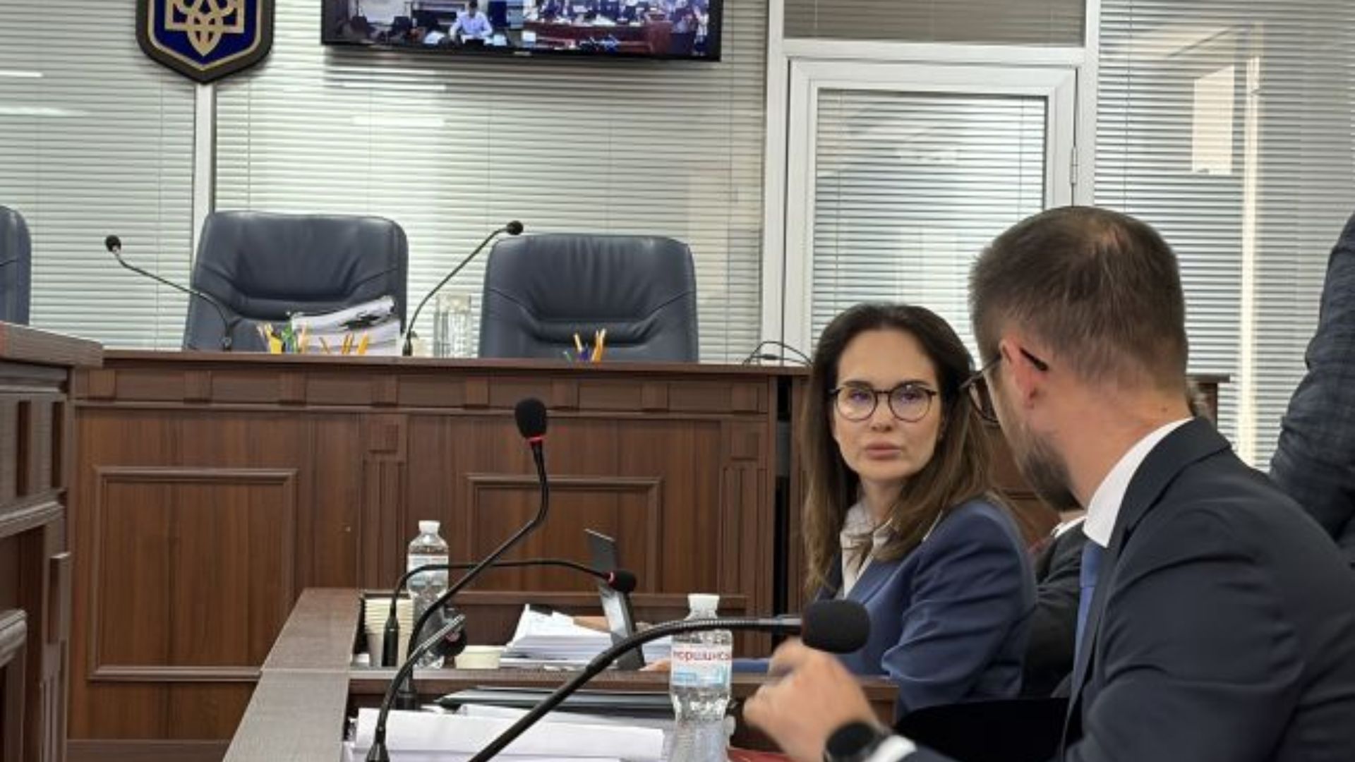 Собиралась "спаковывать чемоданы", имеет связи в Верховном Суде и чем владеет: продолжается суд над Мудрой
