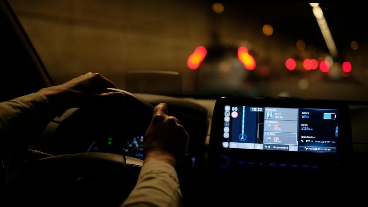 Уперше в світі: Китай, здається, визначився, хто відповідальний за аварії в режимі автопілота