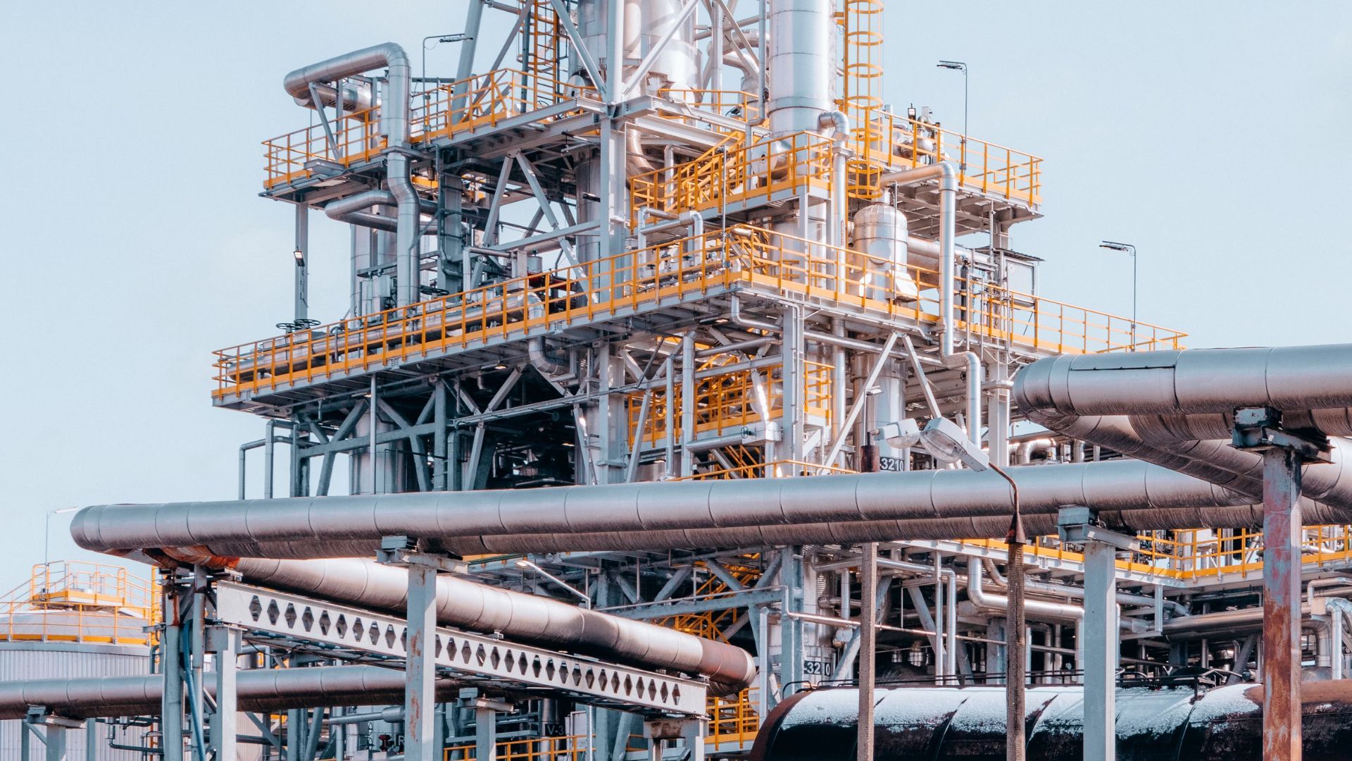 Казахстан допоможе Росії переробляти нафту, але більшість продукції повернуть назад