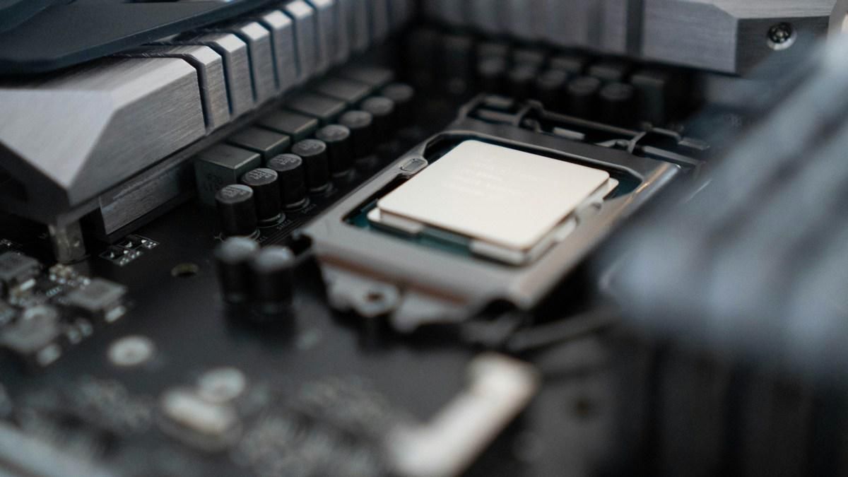 Сотрудник Nvidia и 8 его сообщников контрабандой поставляли передовые ИИ-серверы в Китай